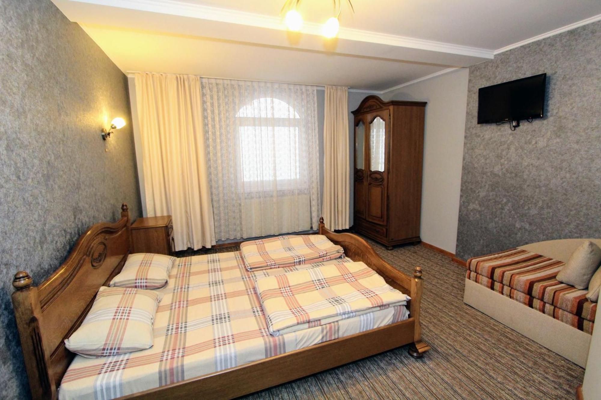 Уютнейший Мини-Отель "Rosky" 亚西尼亚 外观 照片