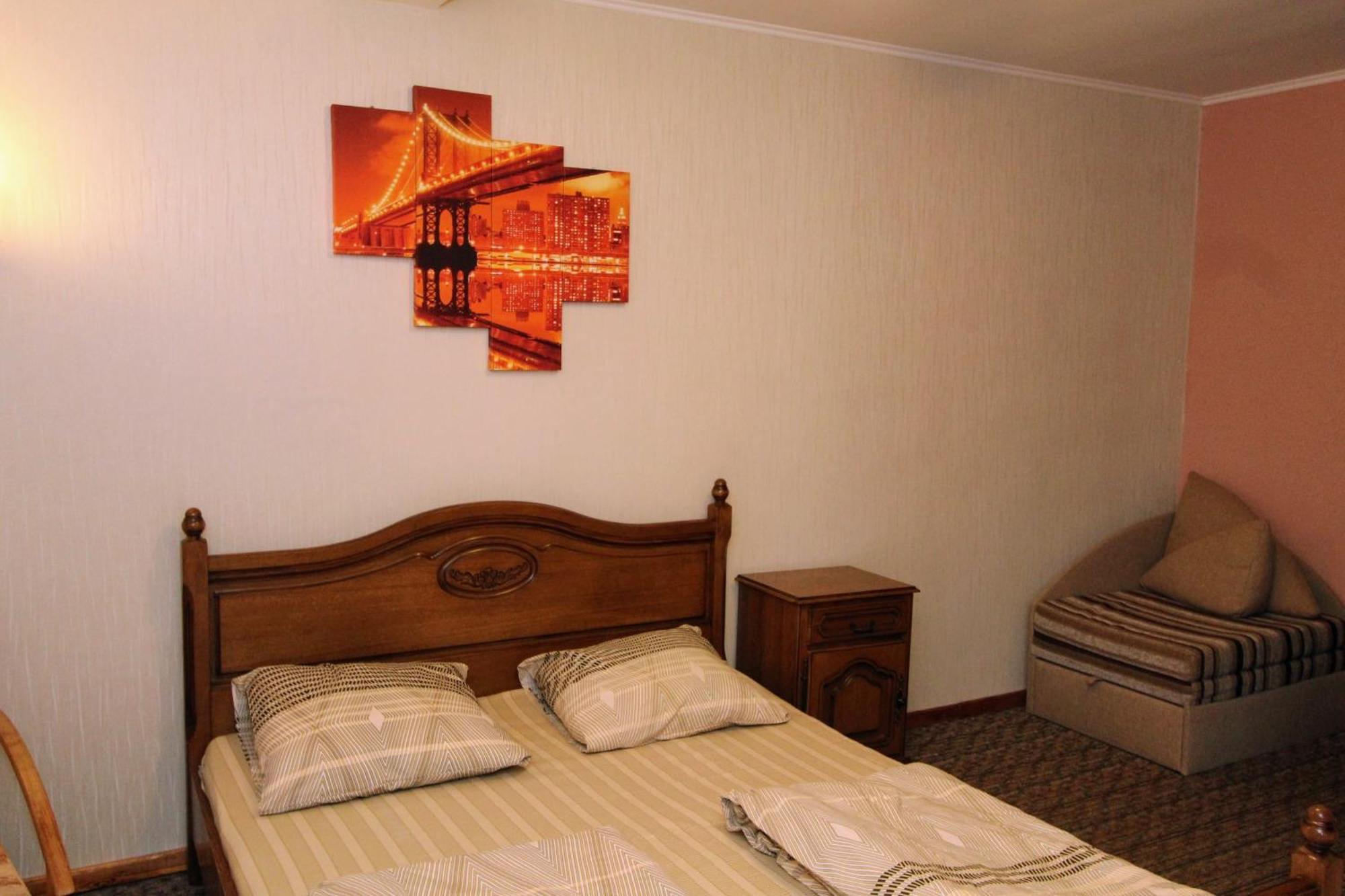 Уютнейший Мини-Отель "Rosky" 亚西尼亚 外观 照片